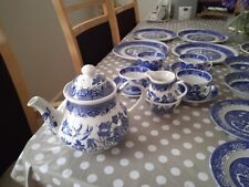 DINNER SERVICE AND TEASET IN WILLOW PATTERN for sale  FAREHAM