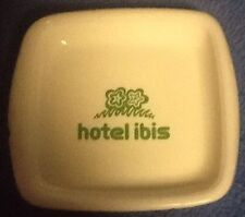 Cinzeiro de vidro leitoso vintage perfeito HOTEL IBIS PARIS HOTEL comprar usado  Enviando para Brazil