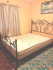 Queen bed set for sale  South Ozone Park