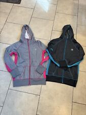 Juego de 2 sudaderas con capucha deportivas Umbro con cremallera completa para mujer talla grande gris/rosa gris/azul segunda mano  Embacar hacia Argentina