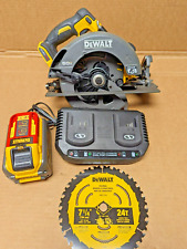 Usado, Dewalt DCS578X2 60V MAX inalámbrico sin escobillas 7-1/4 pulgadas Sierra circular con kit de frenos segunda mano  Embacar hacia Argentina