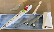Lupa Aircraft Models Airbus A320 1/200 plástico encaixe Portugal TAP CS-TNV caixa, usado comprar usado  Enviando para Brazil