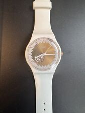 Reloj de silicona blanca Swatch Originals SUNSPLASH esfera esqueleto dorada 41 mm SUOW144 segunda mano  Embacar hacia Argentina