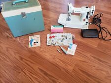VINTAGE MINTY WHITE FEATHERWEIGHT SEWING MACHINE PRISTINE CONDITION 221k 1 OWNER for sale  Shipping to Canada