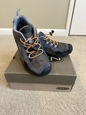5 boys hiking shoes for sale  Pittsburgh