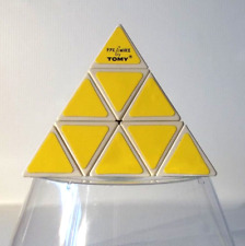 Usado, Juego de pirámide vintage Pyraminx estilo rubic triángulo de 1981  segunda mano  Embacar hacia Argentina