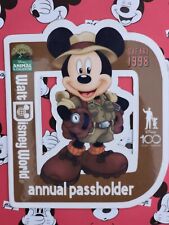 Ímã porta-passaporte Disney Mickey Safari Animal Kingdom  comprar usado  Enviando para Brazil