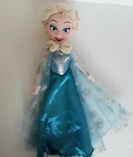 Muñeca de peluche Disney Frozen Elsa juguete de peluche de cuerpo suave cara de vinilo de Just Play segunda mano  Embacar hacia Argentina