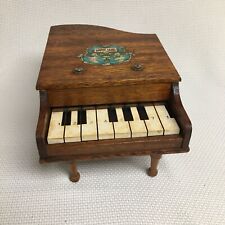Piano de mesa vintage instrumento infantil madeira FUNCIONA comprar usado  Enviando para Brazil