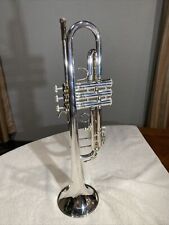 Trompeta de plata usada Levante LV-TR6301 serie de conciertos profesionales Bb + estuche segunda mano  Embacar hacia Argentina