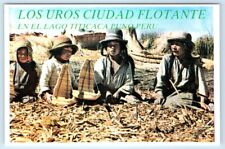 Postal PUNO mujer tejiendo en Lago Titicaca PERÚ 4x6 segunda mano  Embacar hacia Argentina
