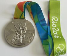 Medalha de prata olímpica Rio 2016 com fitas e suporte de exibição réplica exata 85mm, usado comprar usado  Enviando para Brazil