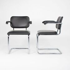 Par de cadeiras de braço de jantar C. 2010 Marcel Breuer para Knoll Cesca com couro preto comprar usado  Enviando para Brazil