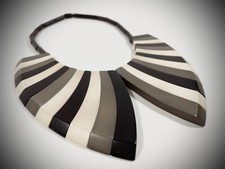 Magnifique collier design d'occasion  Champigny-sur-Marne