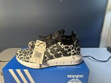 Usado, NUEVAS Zapatillas Adidas Swift Run con Estampado de Leopardo Crudas Blancas BD7962 EE. UU. 9 segunda mano  Embacar hacia Argentina