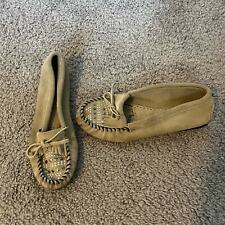 Minnetonka moccasins embellished green / brown women’s size 8 for sale  Shipping to South Africa