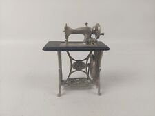 Sewing machine table d'occasion  Expédié en Belgium
