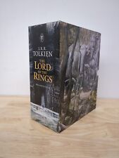 Capa dura O Senhor dos Anéis por J.R.R. Tolkien caixa aberta 3 livros conjunto ilustrado, usado comprar usado  Enviando para Brazil