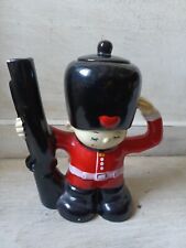 DECORATIVE COLLECTOR TEAPOT bearskin hat soldier fun bar table Cafe Queen palace for sale  HATFIELD