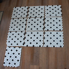 Usado, Lote de 10 hojas de azulejos blancos y negros hexagonales de cerámica hexagonales colmena metro vintage segunda mano  Embacar hacia Mexico