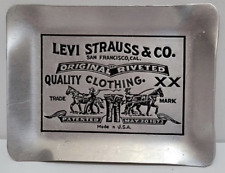 Cinzeiro Levi-Strauss em relevo vintage bandeja de metal alumínio bugiganga publicitária, usado comprar usado  Enviando para Brazil