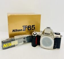 Cuerpo de cámara réflex Nikon F65 35 mm plateado nueva caja abierta segunda mano  Embacar hacia Argentina