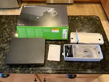 Microsoft Xbox One X 1TB 4K Video Game Console in excellent condition till salu  Toimitus osoitteeseen Sweden