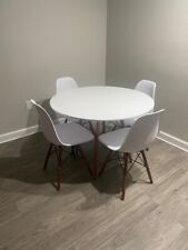 table 4chair for sale  Jacksonville