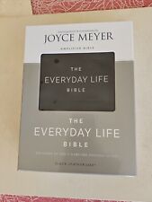 Bíblia Everyday Life Joyce Meyer couro preto amplificado luxo. Na caixa 2020 comprar usado  Enviando para Brazil
