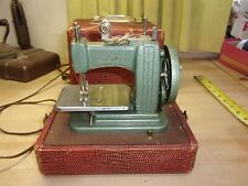 Antigo Mini máquina de costura elétrica Betsy Ross com estojo venda de propriedade encontre FRETE GRÁTIS comprar usado  Enviando para Brazil