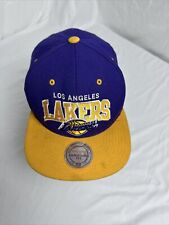 Snapback Mitchell & Ness amarillo y púrpura de los Lakers de Los Ángeles segunda mano  Embacar hacia Argentina