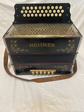 Acordeão vintage Hohner palhetas de aço, 12 botões baixos/31, caixa de madeira, usado comprar usado  Enviando para Brazil