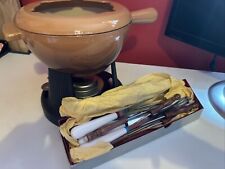 Conjunto de fondue de ferro fundido marrom/creme Le Creuset com conjunto de garfo - Completo - Muito bom estado comprar usado  Enviando para Brazil