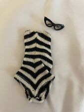 Vintage 60s Barbie Black & White Zebra Striped Swimsuit W/Cat Eye Glasses na sprzedaż  Wysyłka do Poland