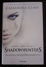Cassandra clare shadowhunters usato  Italia