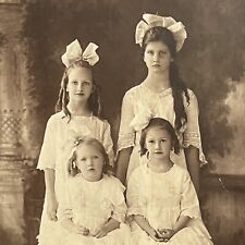 Arcos de cabelo longo antigos sépia fotografia estúdio irmãs adoráveis meninas pequenas, usado comprar usado  Enviando para Brazil