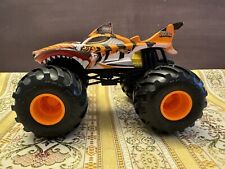 Camión diecast Hot Wheels Monster Jam Tiger Shark naranja 1:24, usado segunda mano  Embacar hacia Mexico