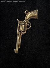 Pingente/charme de revólver de ouro amarelo 14K - 2,63 gramas comprar usado  Enviando para Brazil