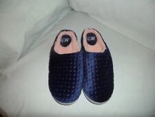 pairs 2 slippers women s for sale  Madras