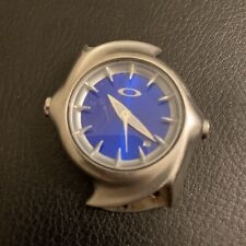 Relógio Oakley Crush 2.0 aço inoxidável/mostrador azul - pulseira faltando comprar usado  Enviando para Brazil