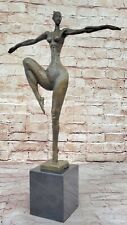 Arte moderna: escultura feminina de bronze fertilidade com pátina marrom venda comprar usado  Enviando para Brazil