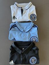 Usado, Lote com 3 camisas polo masculinas de manga curta bordadas em L New York City FC NYCFC comprar usado  Enviando para Brazil