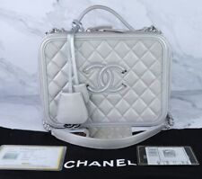 Bolsa grande Chanel filigrana acolchoada couro prata vaidade estojo caviar comprar usado  Enviando para Brazil
