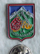 Pin montagnarde armoirie d'occasion  Eu