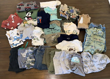 Usado, Lote de 40 peças de roupas para bebês meninos tamanho 12 meses Carter’s Oshkosh Disney GUC #1 comprar usado  Enviando para Brazil
