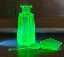 Usado, Frasco de perfume vintage Dauber vidro de urânio brilha vidro de corte verde comprar usado  Enviando para Brazil