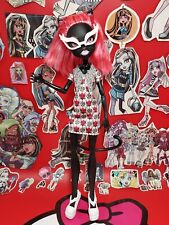 ZX4) Monster High Doll, Catty Noir, Geek Shriek usato  Spedire a Italy