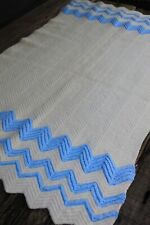 Vintage Feito à Mão Lã Cozida Crochê Branco e Azul ZigZag Patchwork Afegão/Lance comprar usado  Enviando para Brazil