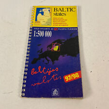 Atlas de carreteras de los Estados bálticos 1:500 000 1997 Celu Atlants Ar 61 Pilsetu Planiem segunda mano  Embacar hacia Argentina