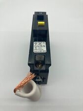 Disjuntor Square D Homeline HOM115GFI 1 pólo 15 amp 120V plugue CA HOM GFCI GFI comprar usado  Enviando para Brazil